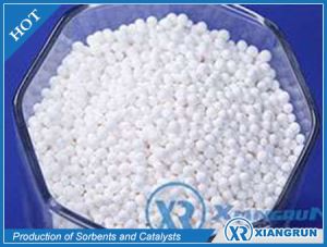 Aktivovaný oxid hlinití v tepelně regenerovaných sušicích systémech