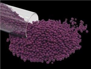 Filtrační média impregnovaná manganistanem draselným